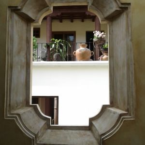 Meet your Posher, Elia